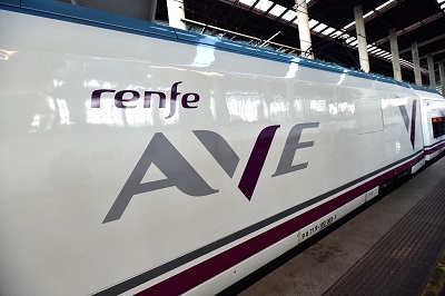 Renfe refuerza con 9.500 plazas los AVE y Euromed con Alicante para el puente de San Juan